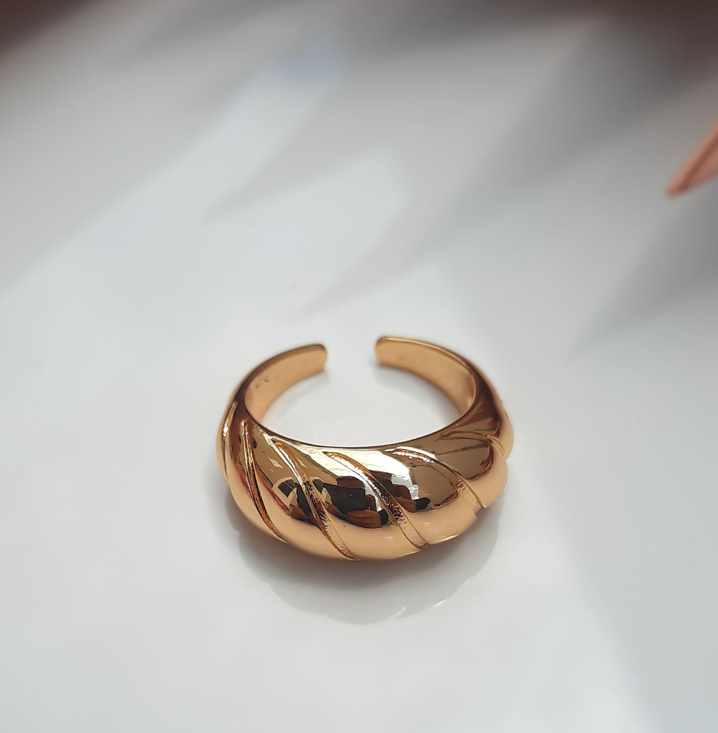 CROISSSNT ring